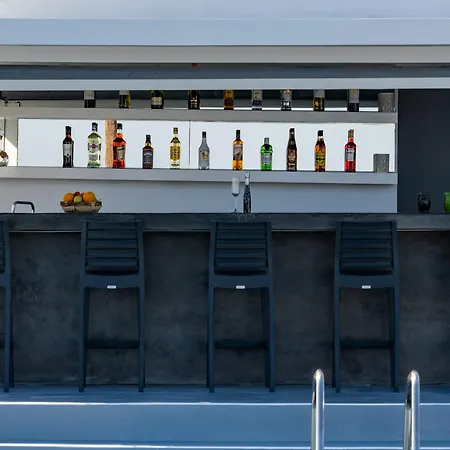 Serenita Luxury 4* Akrotiri (Santorini)