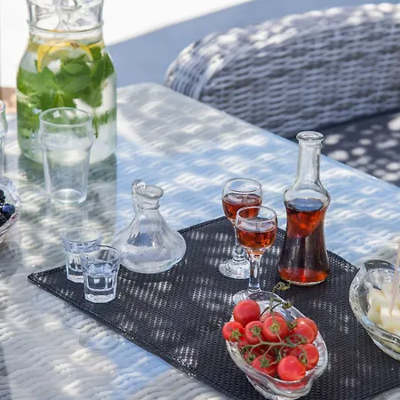 Serenita Luxury Akrotiri (Santorini)