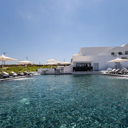 Serenita Luxury Hotell 4*