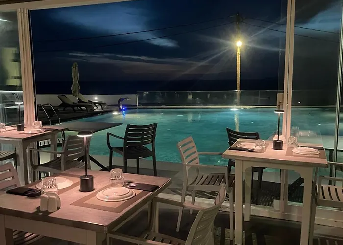 Serenita Luxury 酒店 4*