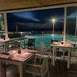 Serenita Luxury מלון 4*