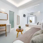 מלון Serenita Luxury 4*