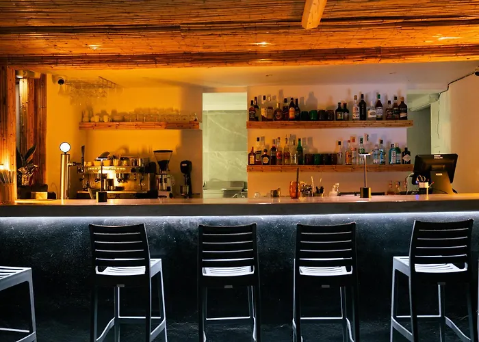 Hotel Serenita Luxury Akrotiri (Santorini)